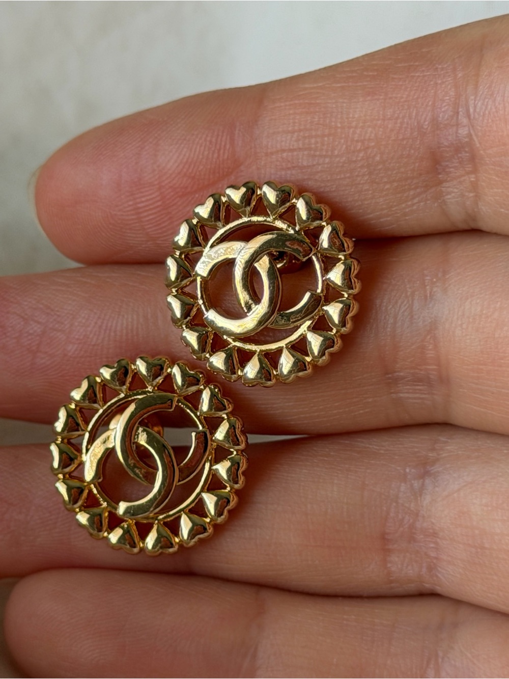 Chanel Hearts Interlocking Circle Earrings - Picture 4 of 13